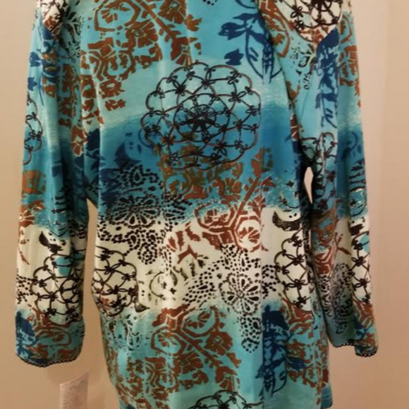 Choices Woman Blouse Blue Multi 2X NWT - Picture 2 of 5